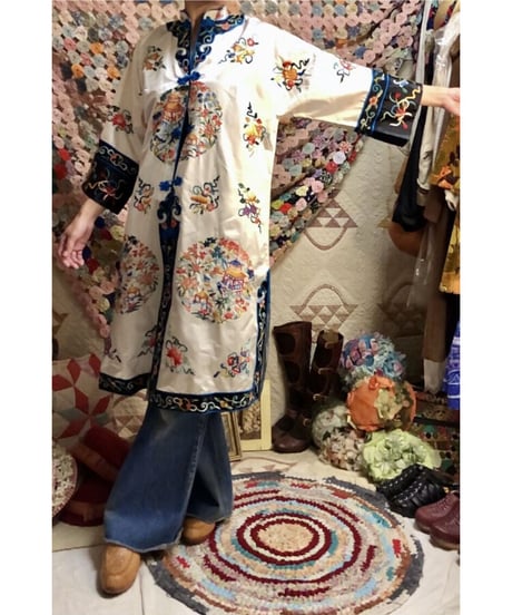50's chinese embroidered robe