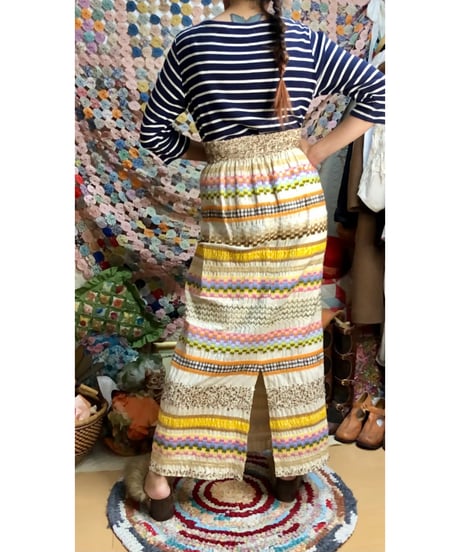 70s embroidered ribbon work skirt
