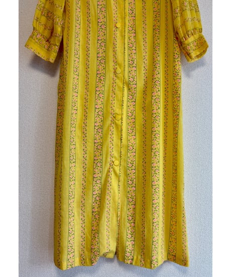 70s balloon sleeve dress