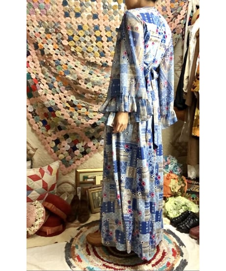 60's angel sleeve dress