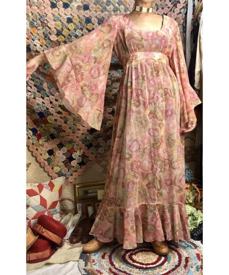 1970's angel sleeve botanical one-piece