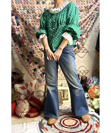 balloon sleeve polka dots blouse