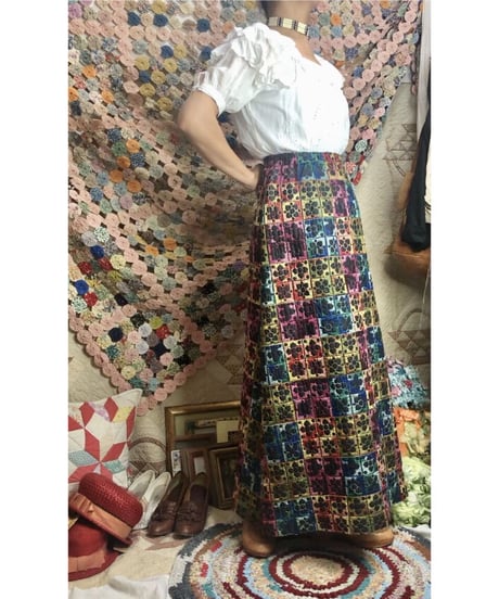 1960-70's embroidered quilting skirt