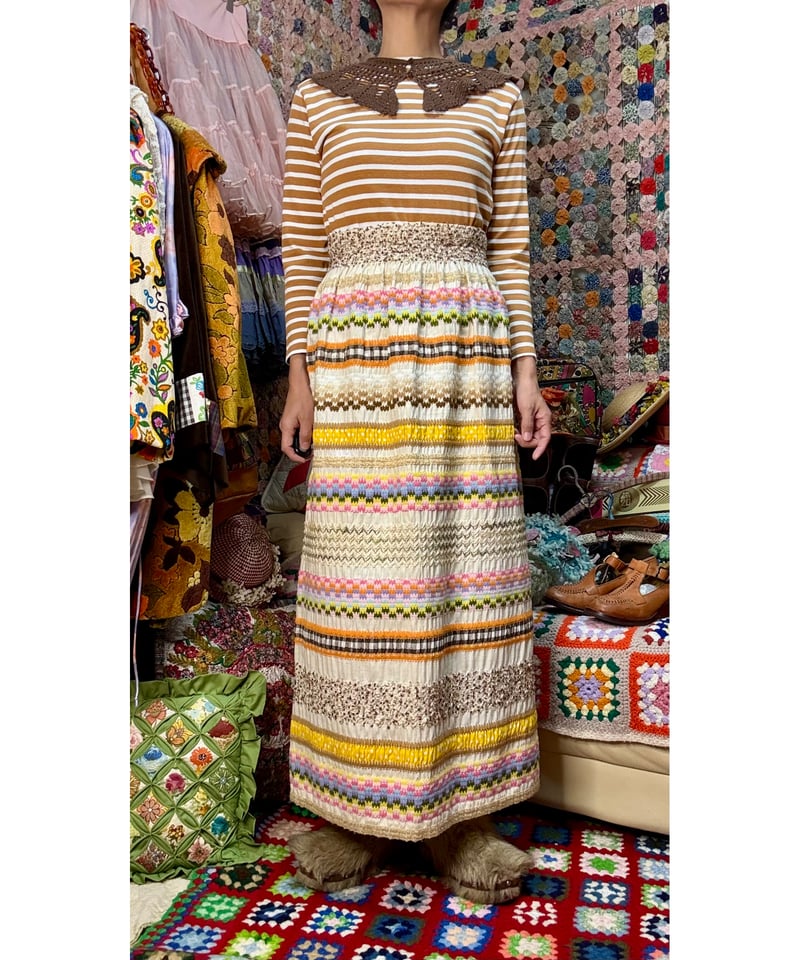70s embroidered ribbon work skirt | Quilt
