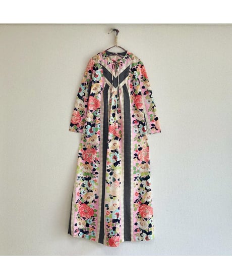 70's flower lace print dress