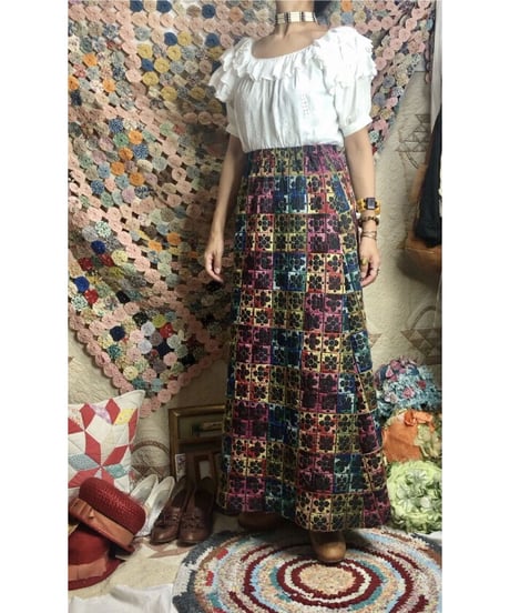 1960-70's embroidered quilting skirt