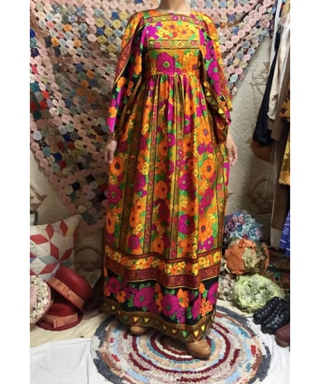 60-70's flower dress