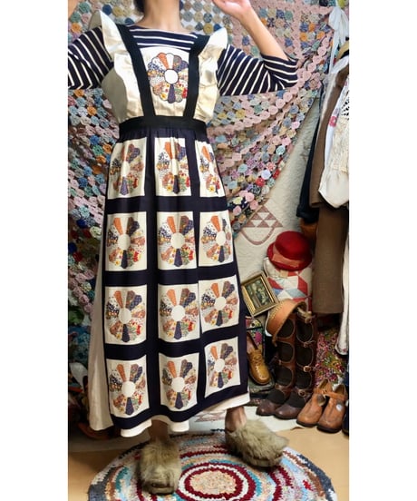 60-70s dresden plate apron dress