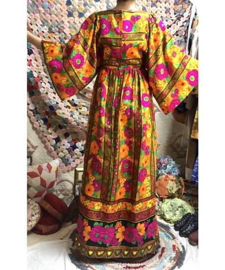 60-70's flower dress