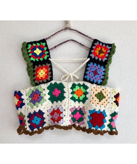granny square vest white×black