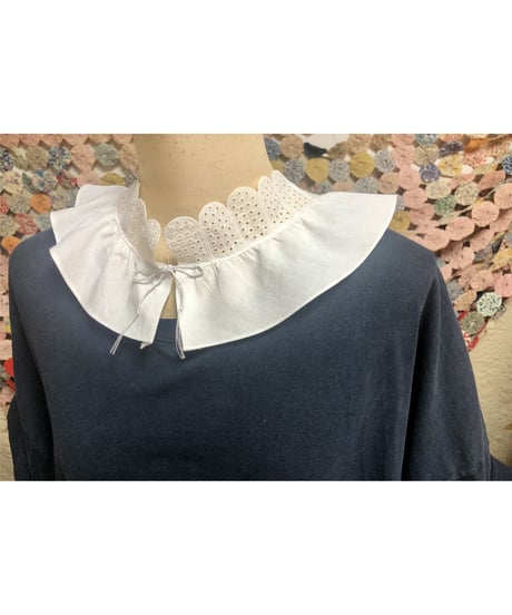 vintage collar ①