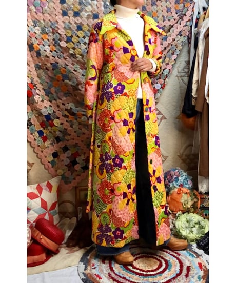60's quilted flower robe