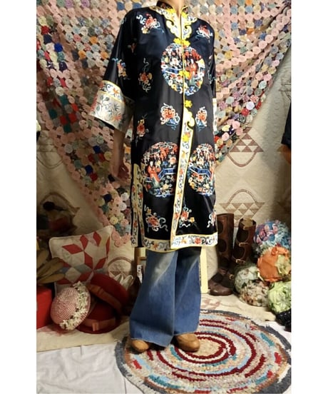 60's chinese embroidered robe