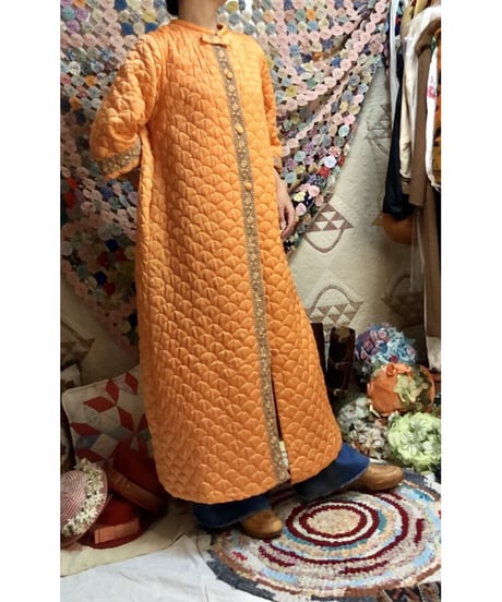 60's quilted robe
