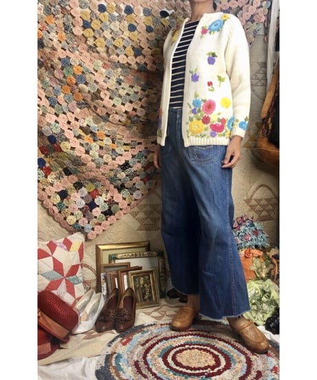1960's flower embroidered cardigan
