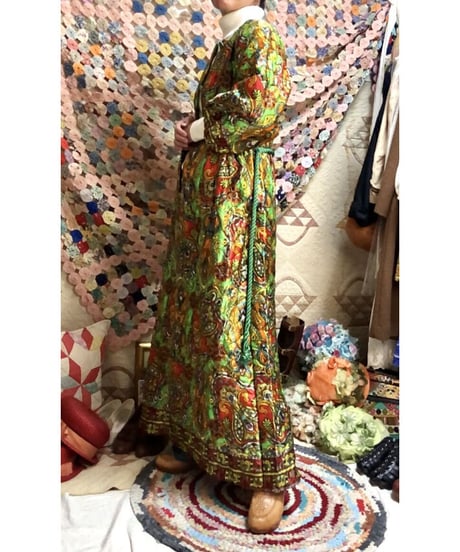 60's quilted paisley robe