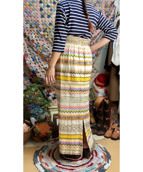 70s embroidered ribbon work skirt