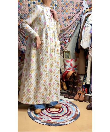 70s quilted sweet robe