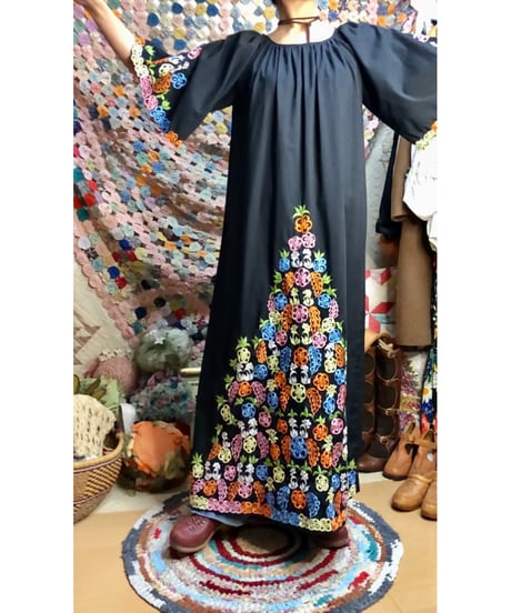 60s embroidered dress