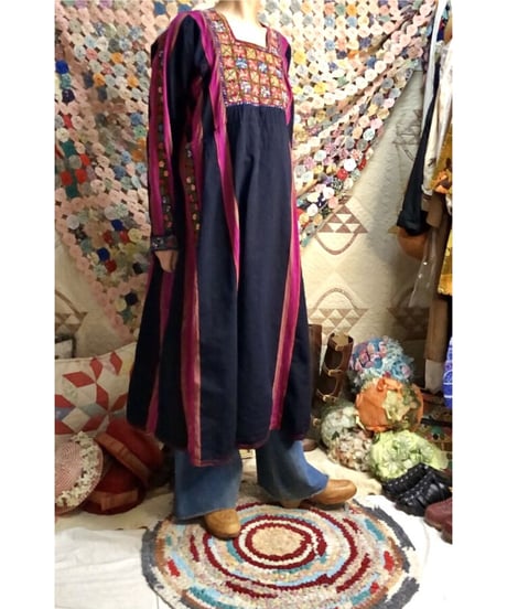 70's palestinian dress