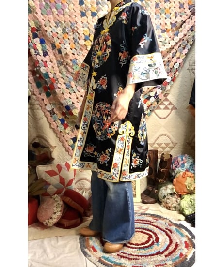 60's chinese embroidered robe