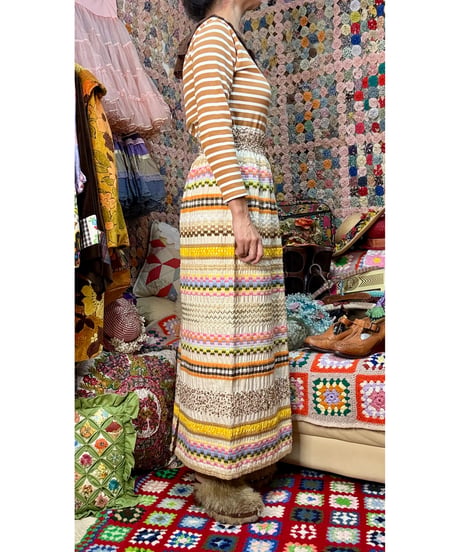 70s embroidered ribbon work skirt