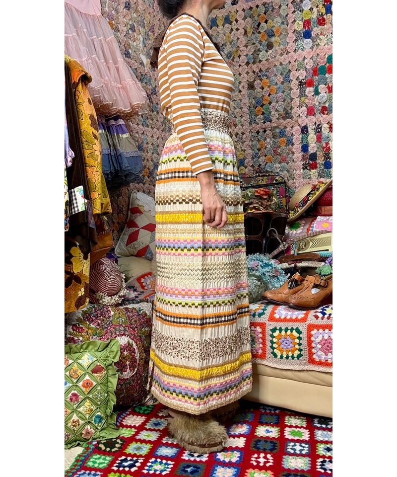 70s embroidered ribbon work skirt | Quilt
