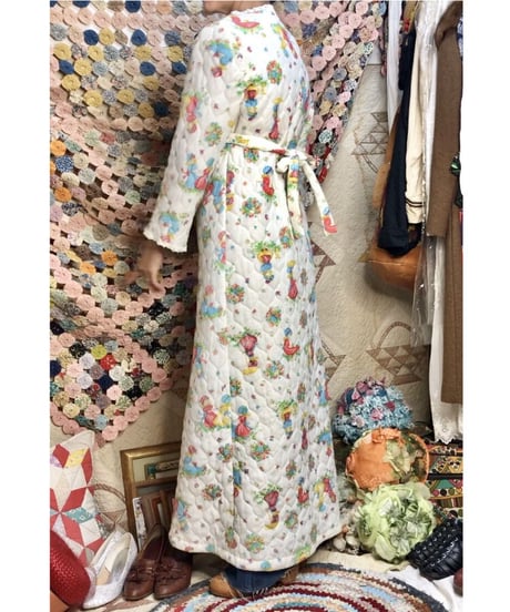1970's girl's and flower print quilted one-piece