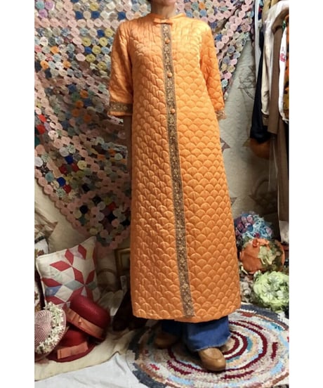 60's quilted robe