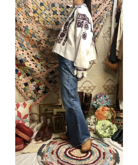 vintage croatian embroidered blouse②