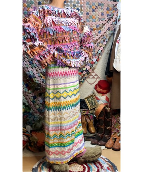 70s embroidered ribbon work skirt