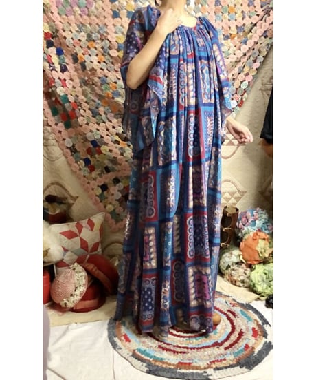 70's handkerchief motif dress