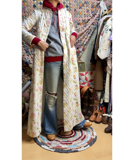 70s quilted sweet robe