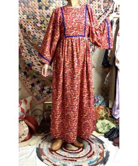 70's house print cotton dress