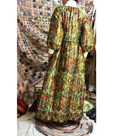 60's quilted paisley robe