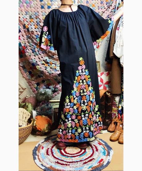 60s embroidered dress