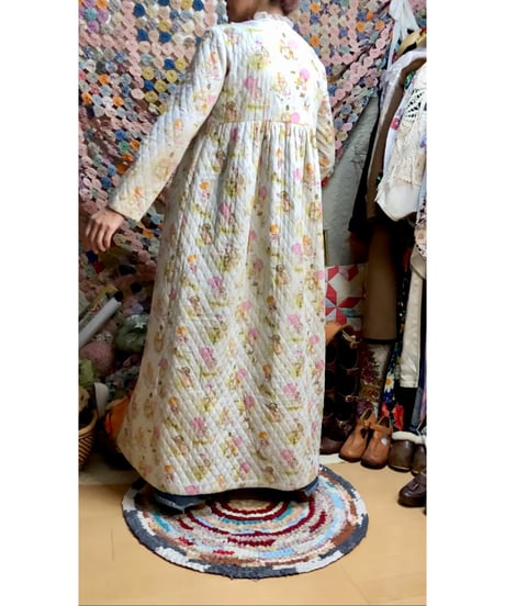 70s quilted sweet robe