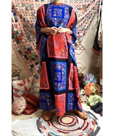 60's flower kaftan dress