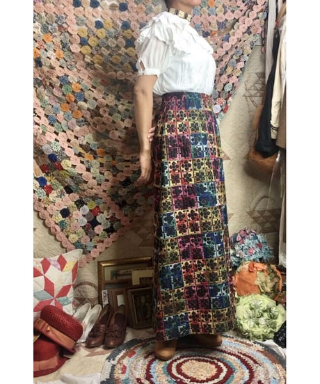 1960-70's embroidered quilting skirt