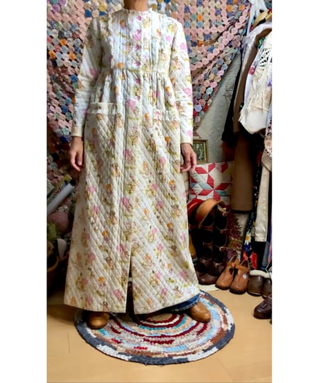 70s quilted sweet robe
