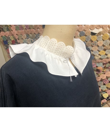 vintage collar ①