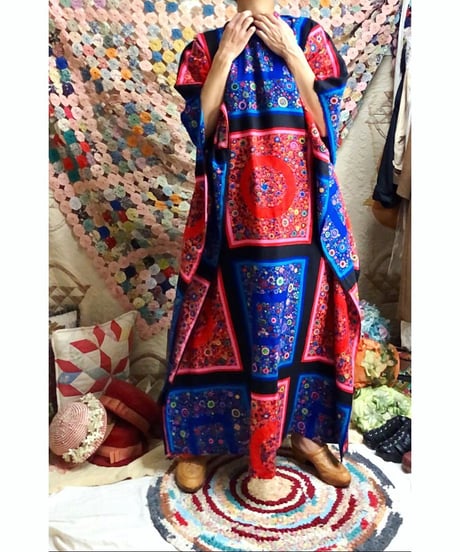 60's flower kaftan dress