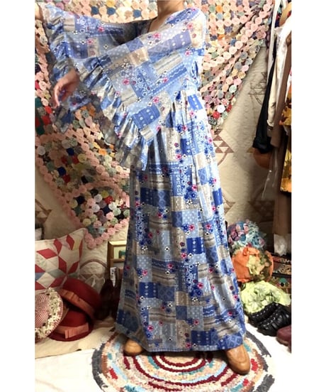 60's angel sleeve dress