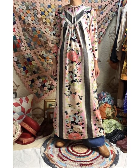 70's flower lace print dress