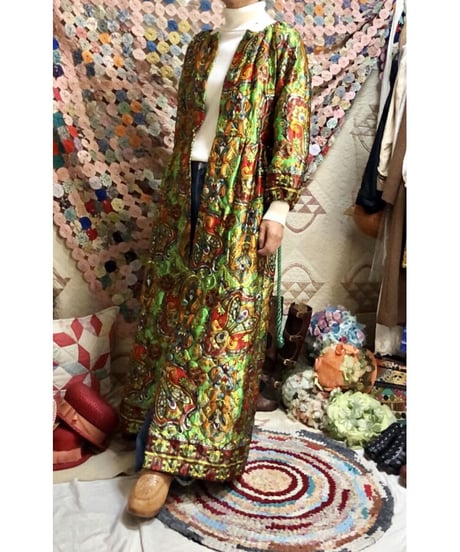 60's quilted paisley robe