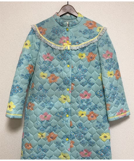 60-70's flower quilting robe