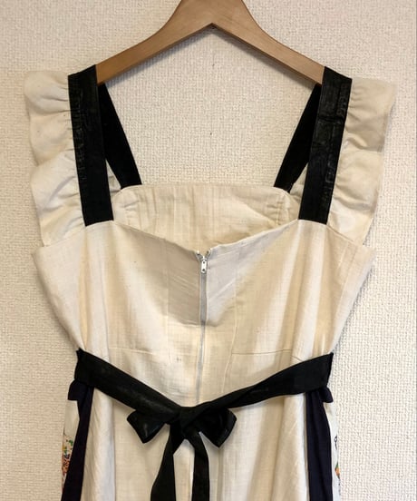 60-70s dresden plate apron dress