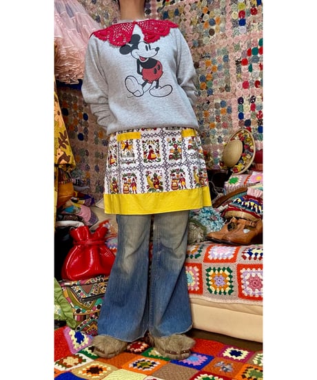 folk art half apron