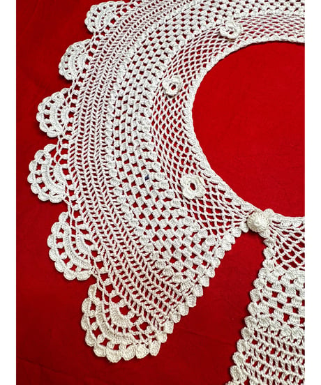 small flower crochet collar