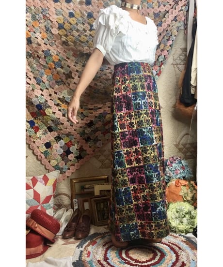 1960-70's embroidered quilting skirt